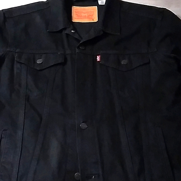 Men's Black Levi jacket - Picture 3 of 3